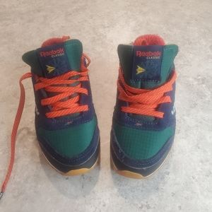REEBOK KIDS 9 US SIZE MULTI COLOR